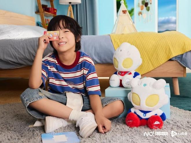 争做AI界LABUBU天猫精灵前合伙人联名奥特曼融新钱